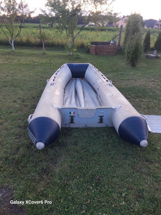 Ponton z silnikiem 15km .