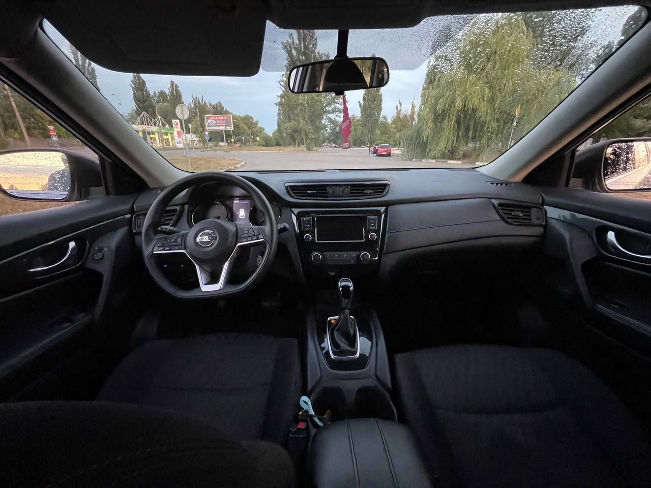 Нісан rogue 2018