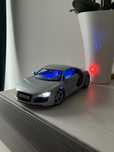 Audi r8 1:18 maisto led