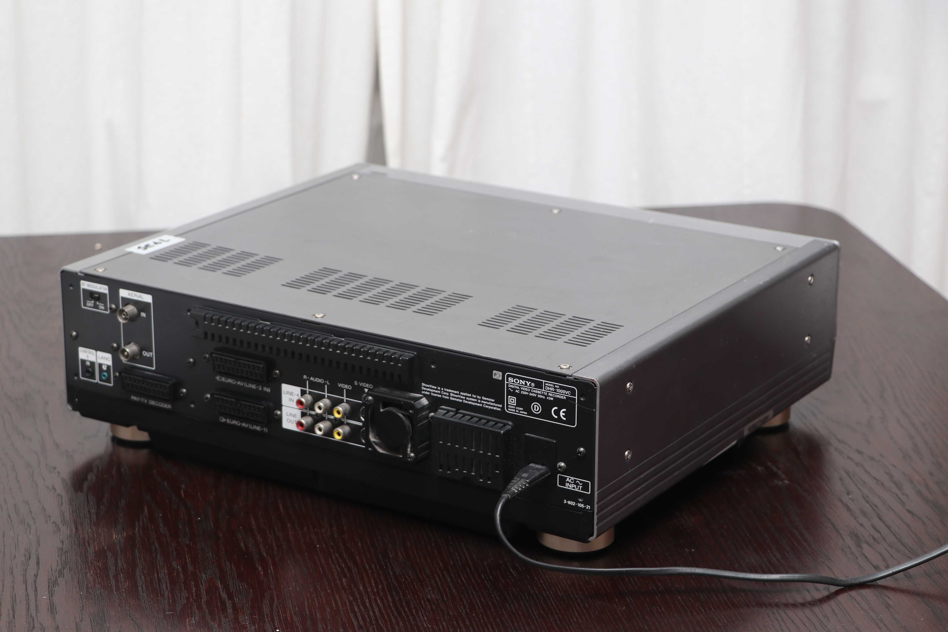 Sony DHR-1000VC profesjonalny magnetowid