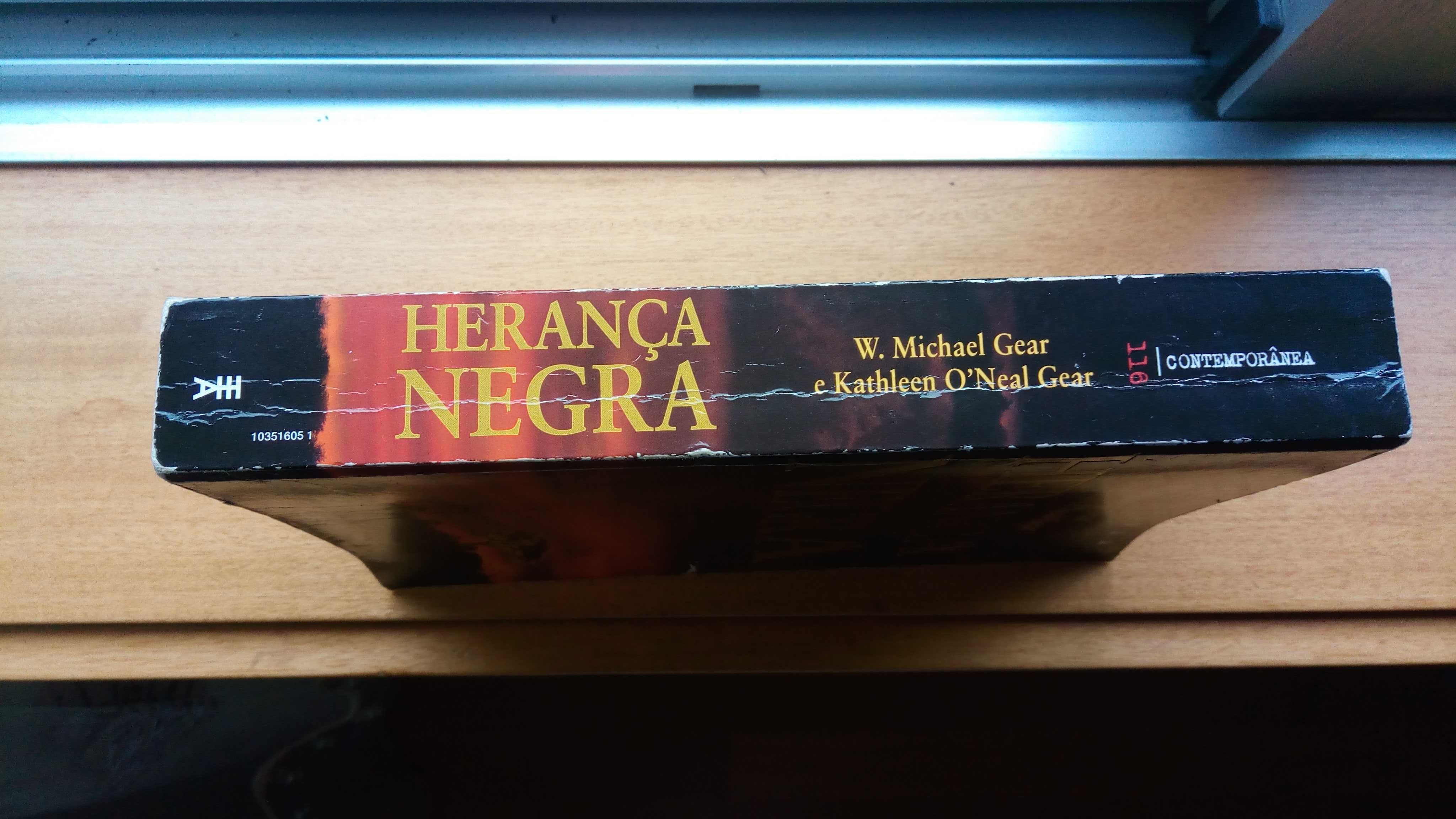 Livro Herança Negra de W. Michael Gear