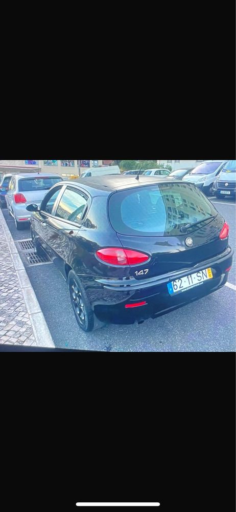 Alfam romeo 147 gasolina 2.400€