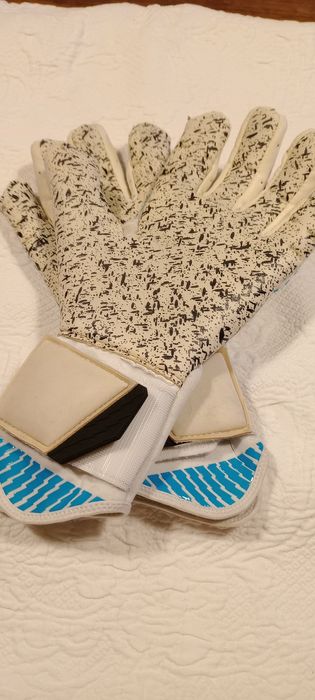 LUVAS guarda redes UHLSPORT