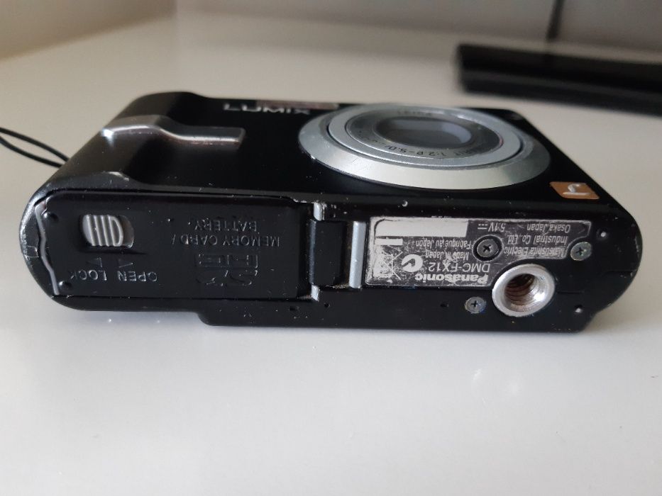 Máquina fotográfica Panasonic Lumix DMC-FX12