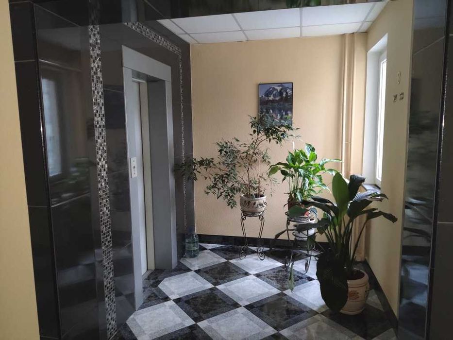 Продаж 4-к квартири. Раїси Окіпної, 8. 3 пов. Русанівка. Лівобережна