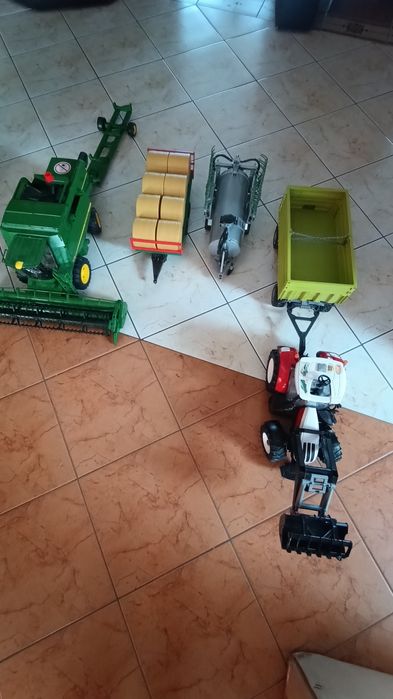 Zabawki bruder traktor przyczepa