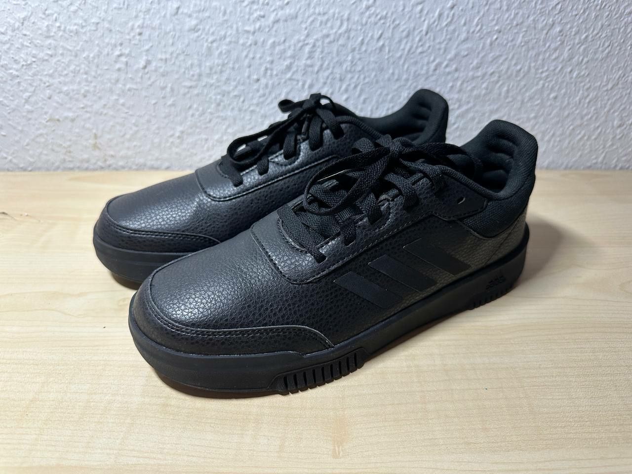 Продам Новые Оригинальные Кросовки Adidas 40 размер