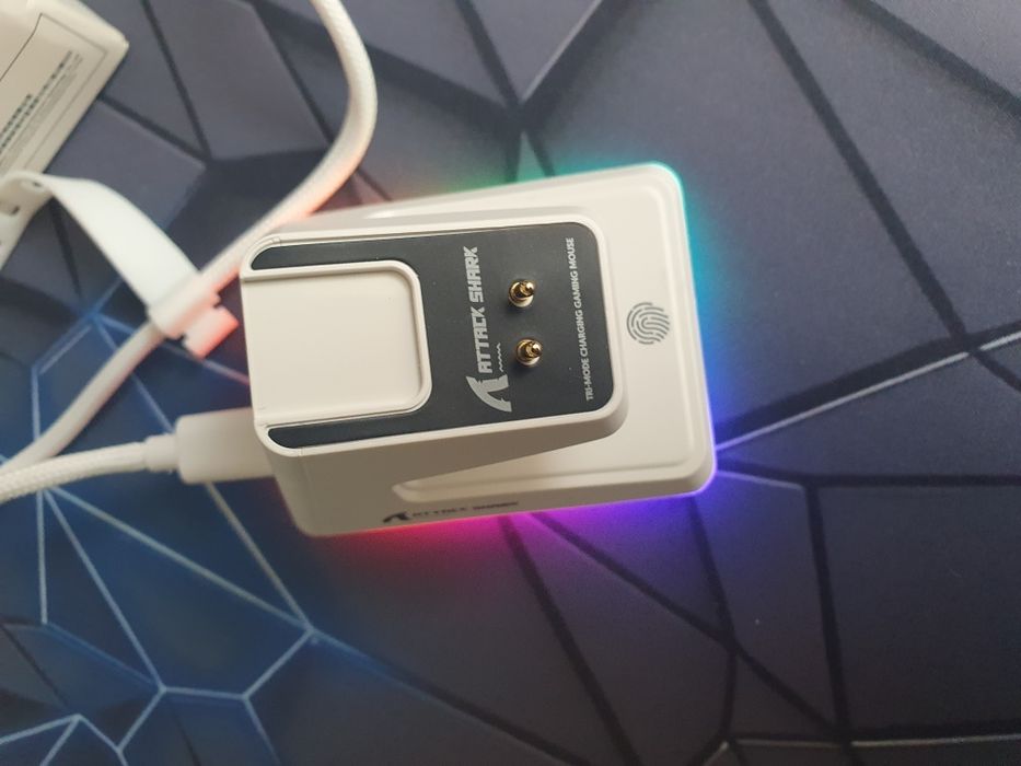 Нові ігрові мишки Attack Shark X6 PAW3395  DPI26000 з докстанцією