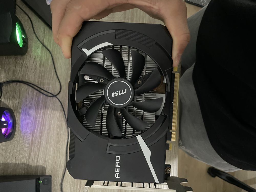 GTX 1660 SUPER.