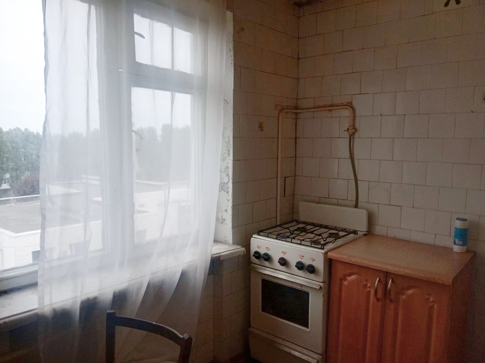 Однокімнатна квартира, п'ятий поверх