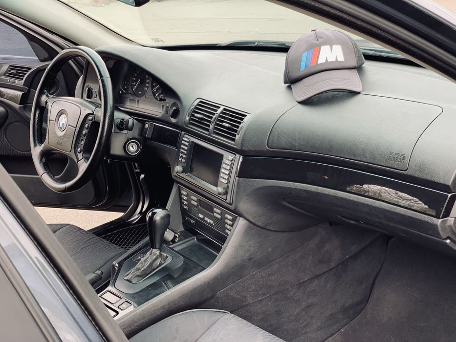 Продам BMW e39 2.2i M54