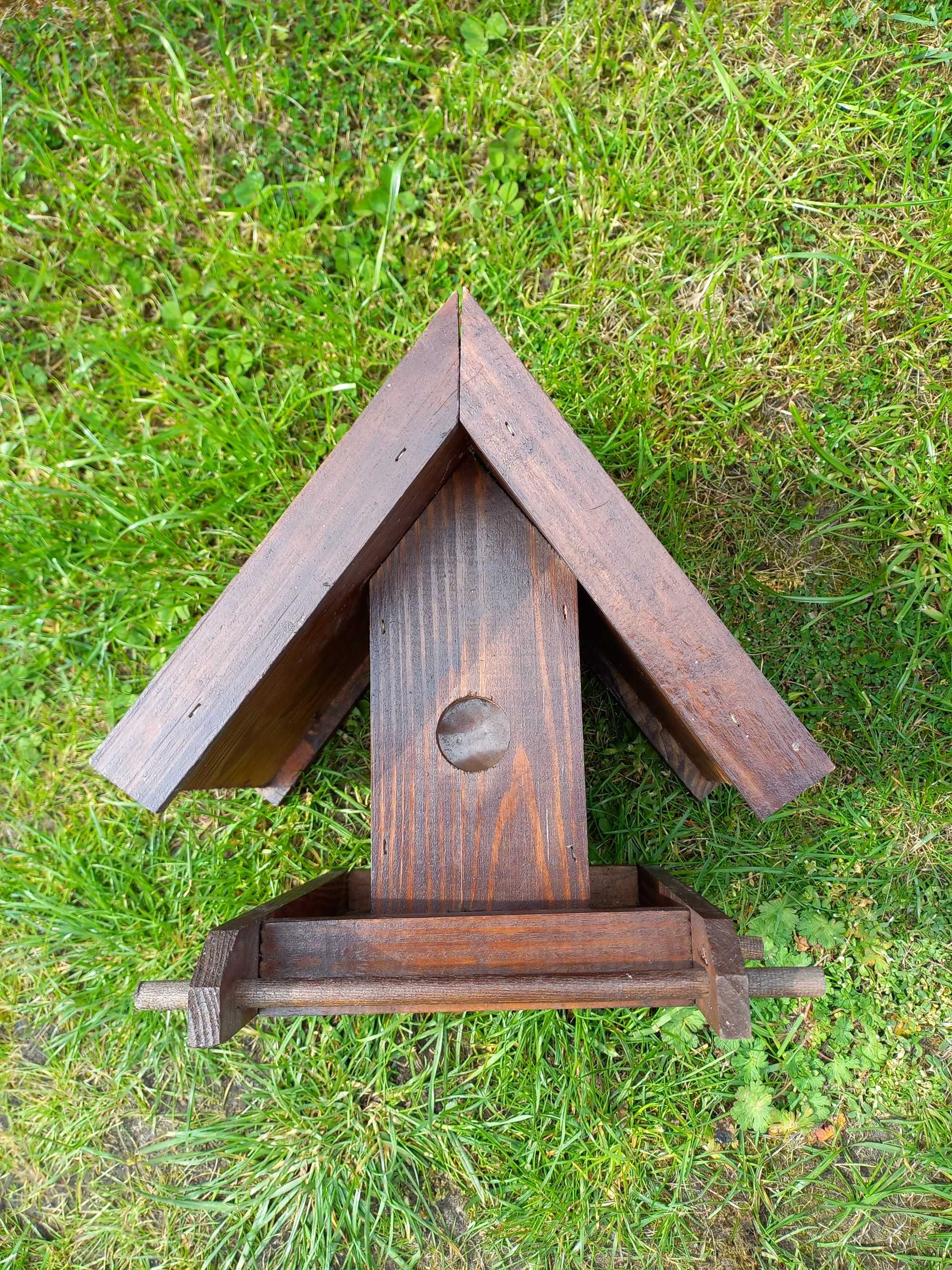 Karmnik drewniany dla ptaków w kształcie Domku
