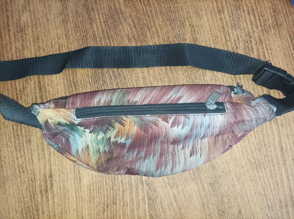 Бананка сумка на пояс три кармана (длина ремня 100 см)