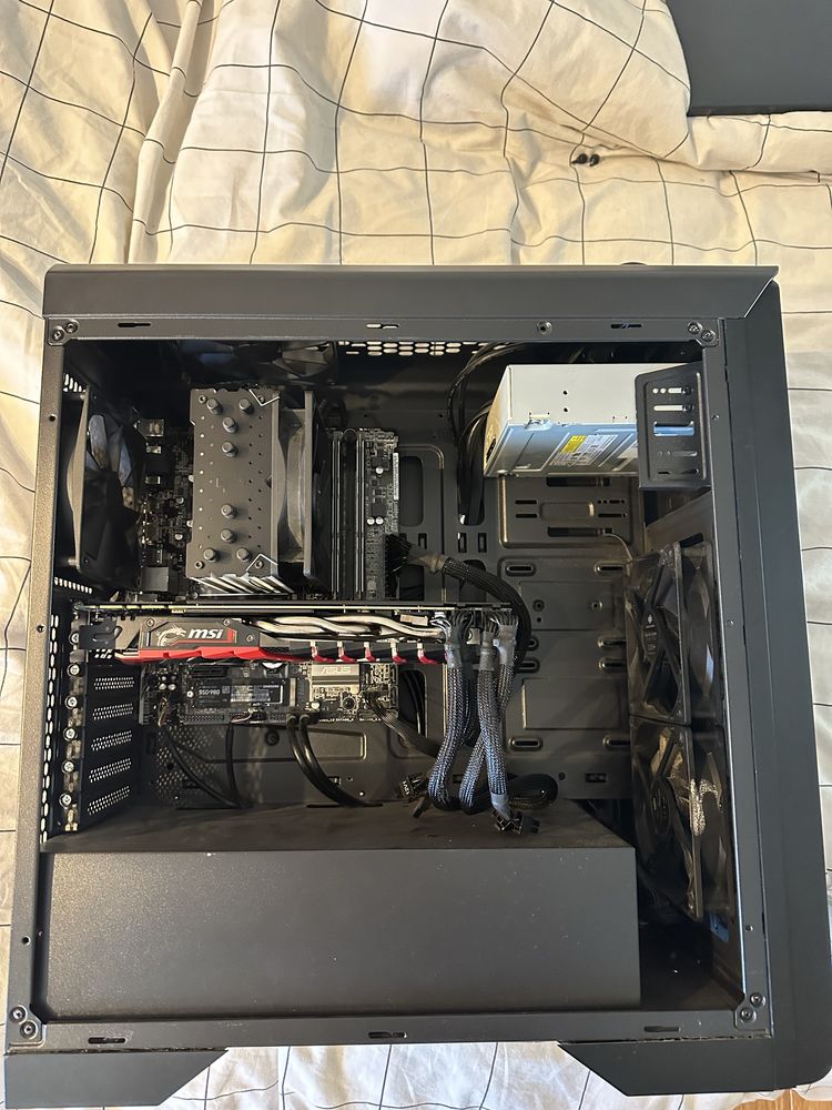 Komputer Gamingowy KLAWIATURA +MYSZ i7-7700 GTX1080 16GB 1TB+1TB SSD