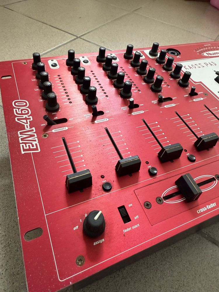 BEHRINGER® EURORACK PRO MODEL RX1202FX + NUMARK
