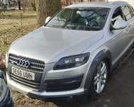 BŁOTNIK prawy przód lewy Offroad Cross Allroad AUDI Q7 4L 2007r LY7W