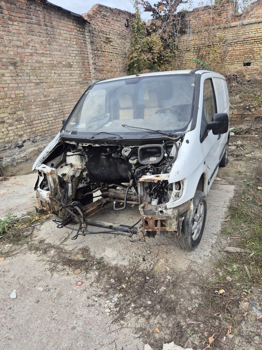 Розбираю Мерседес Віто