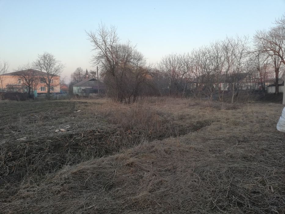 Продам земельну ділянку, під будівництво 15 соток землі...