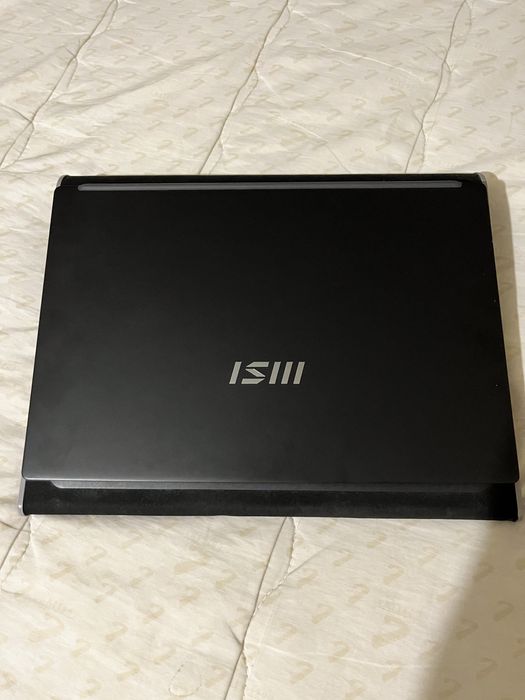 Portátil MSI Modern 15