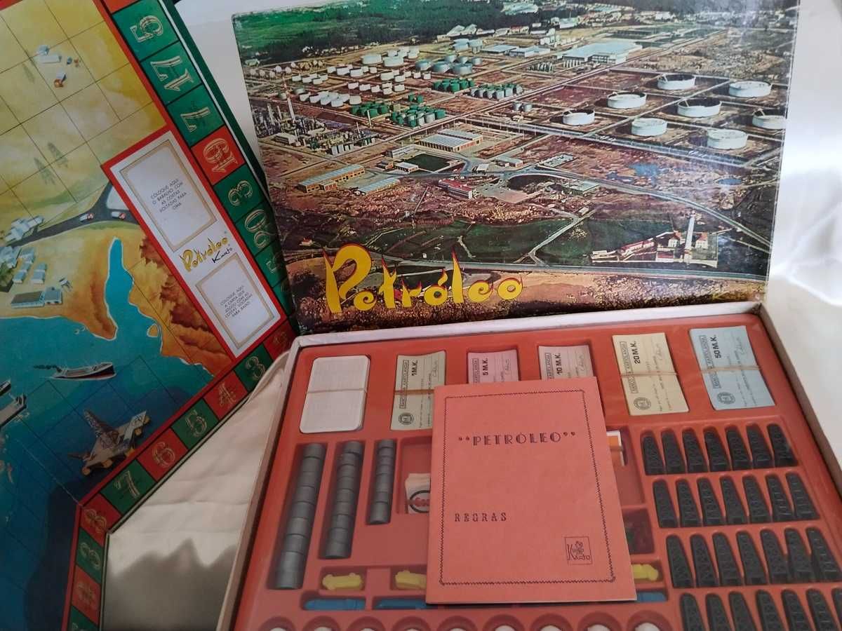Jogo de Tabuleiro "Petróleo" • Anos 80 • Karto