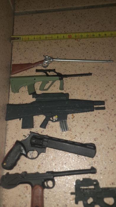 6 miniaturas chumbo(portes inluidos)