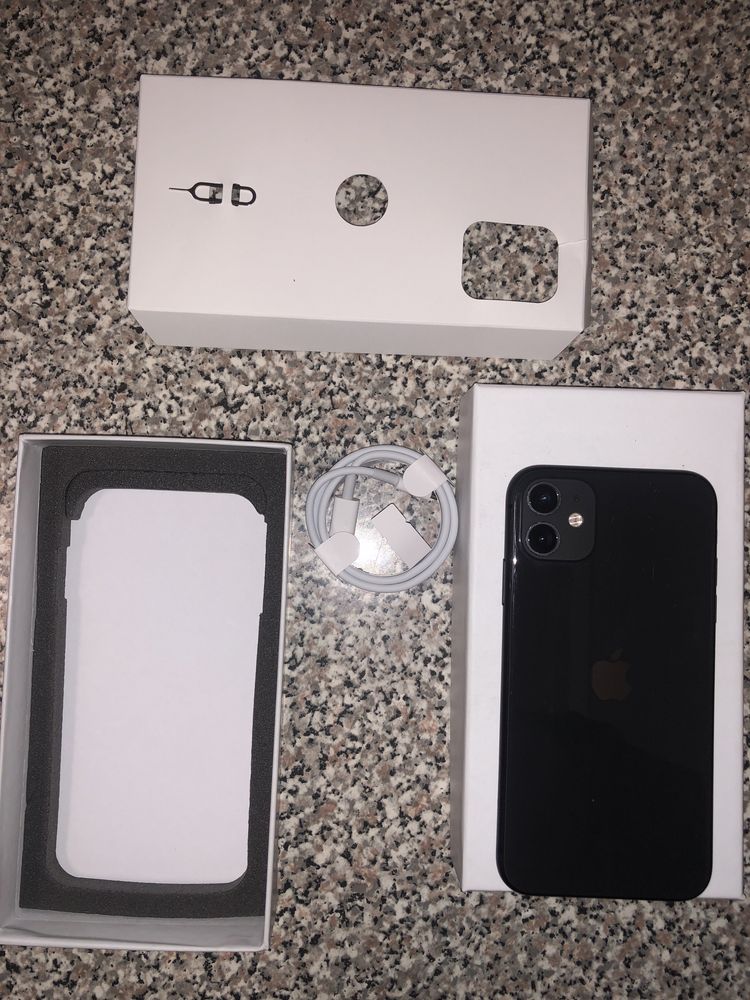 Iphone 11 64gb preto semi novo