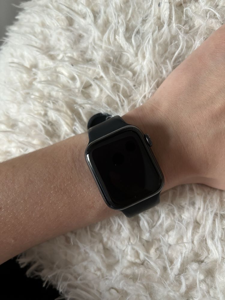 Apple Watch SE - 40 mm