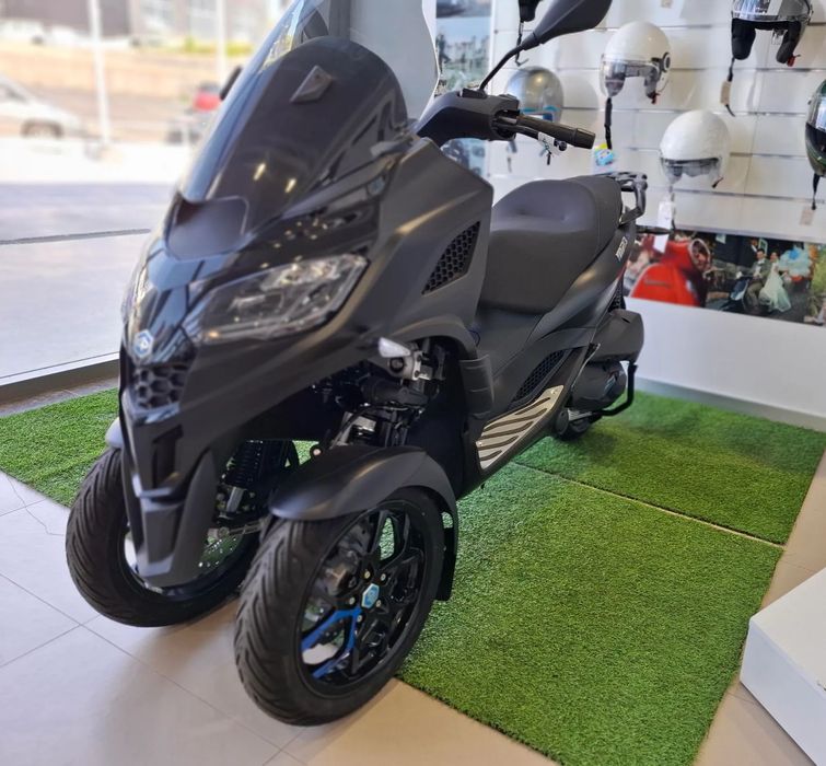 Piaggio MP3  Piaggio MP3 310