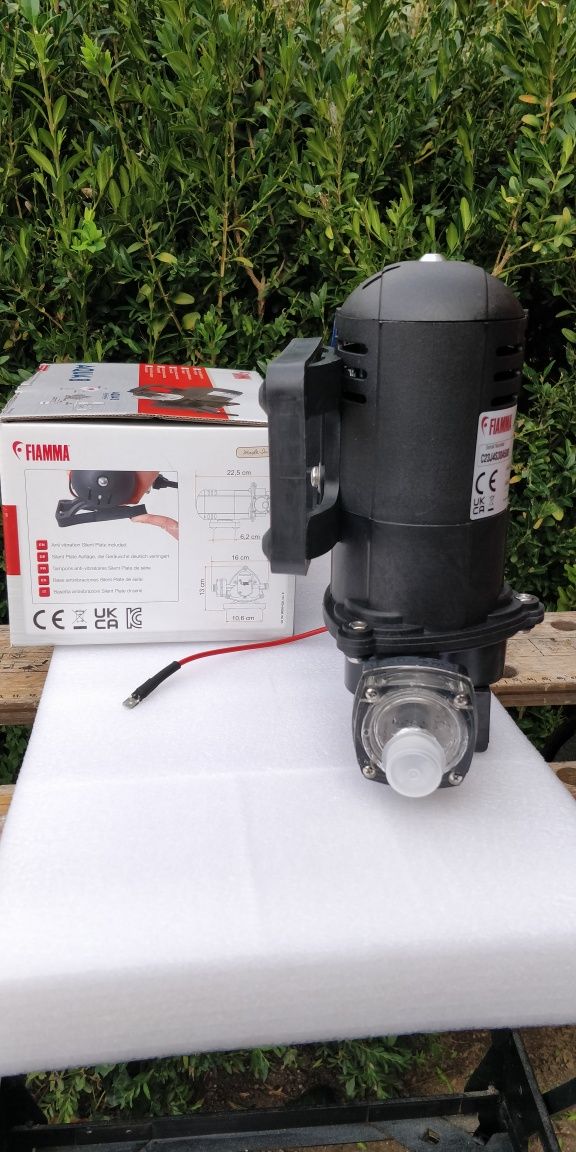 Bomba de pressão 12 V Fiamma Aqua 8 - 10 Litros