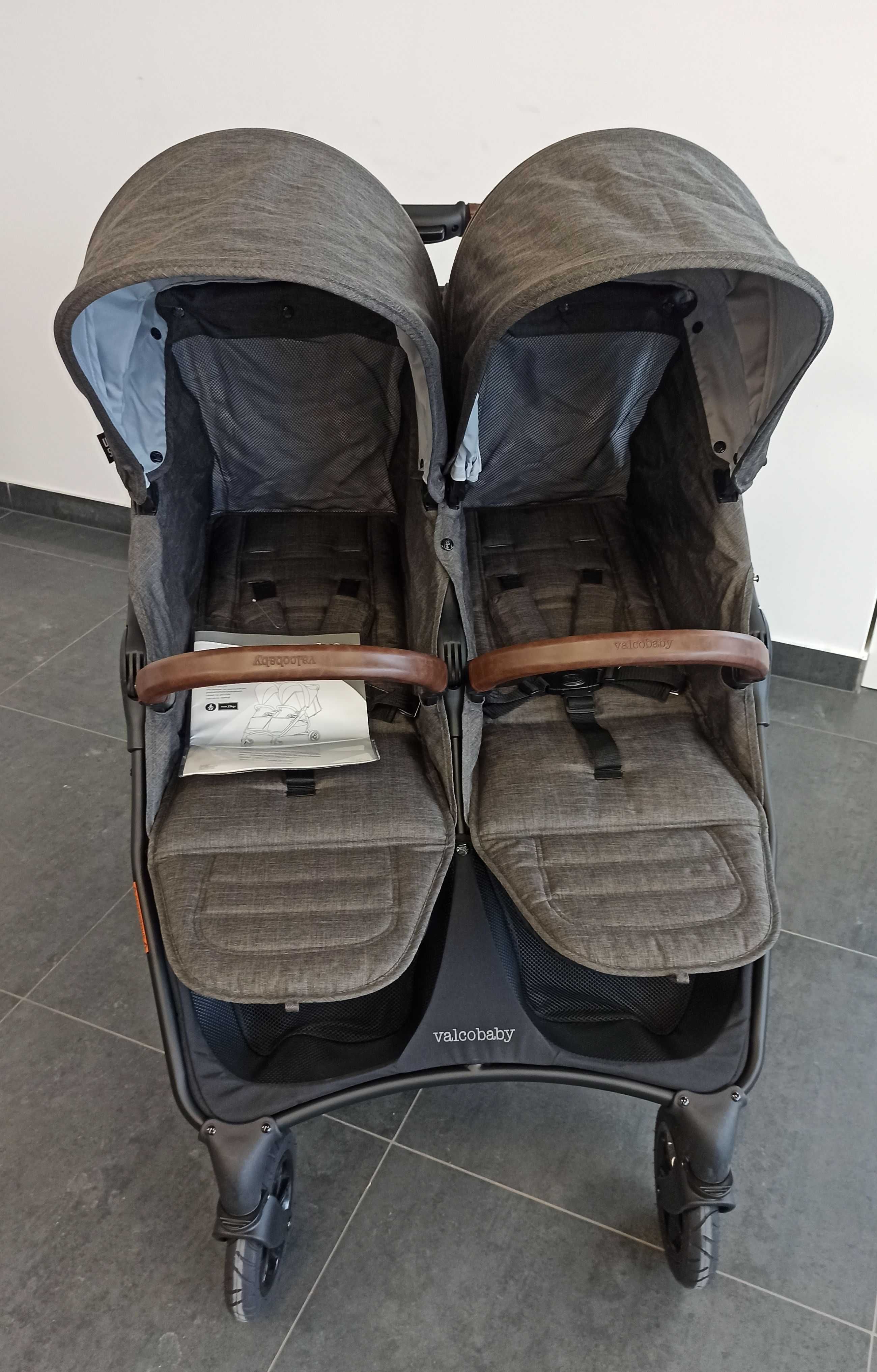 Valco Baby wózek bliźniaczy Trend Duo Sport Charcoal Ekspozycja