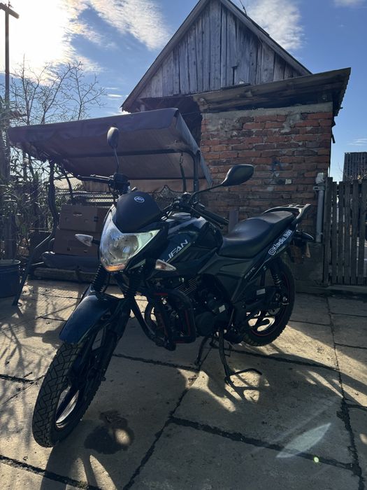 Продам мотоцикл Lifan 150