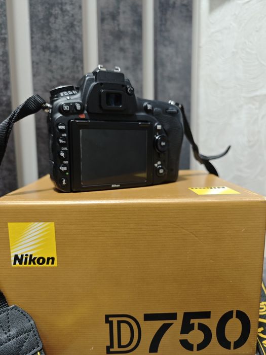 Продаю фотоапарат Nikon D750 + об'єктиви
