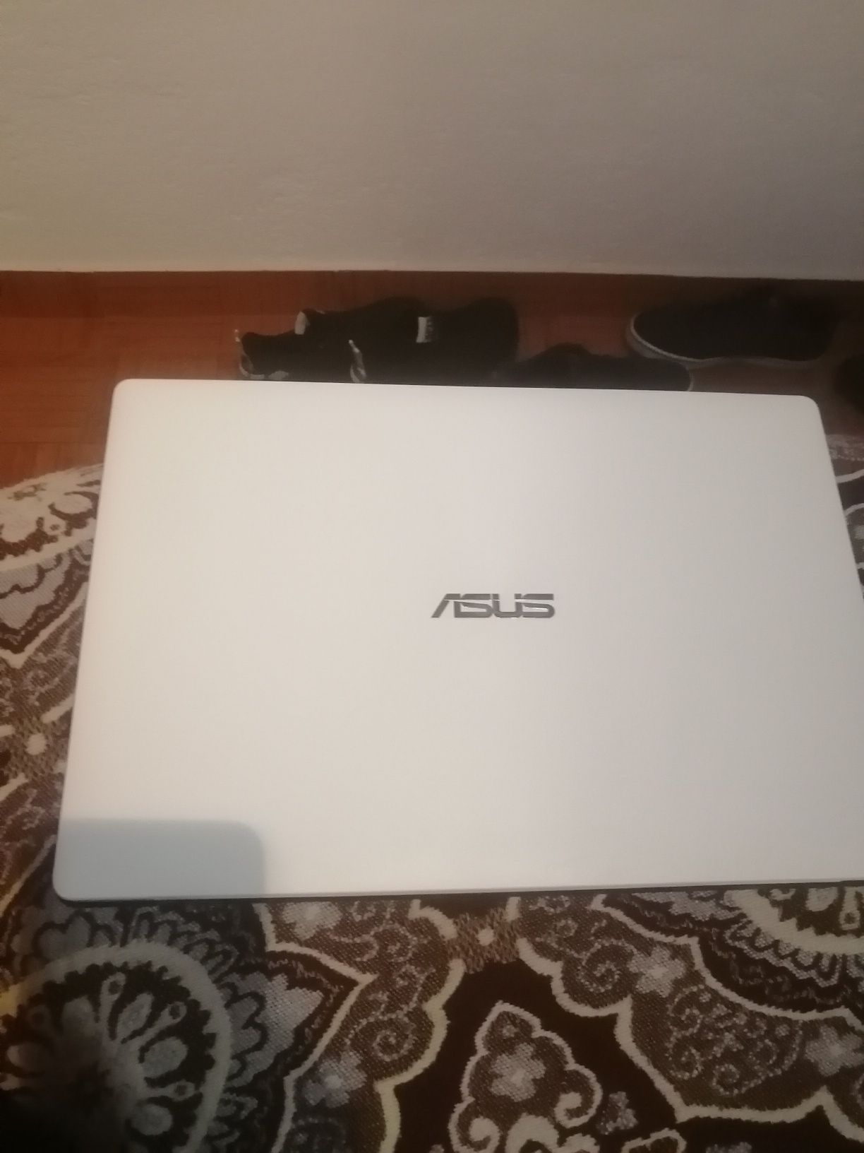 Asus Branco 15.6