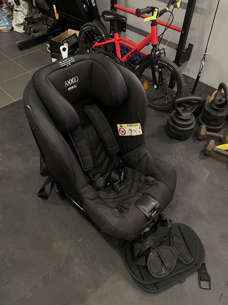 Fotelik Axkid Minikid 1.0 od 9 do 25kg RWF , na pasy