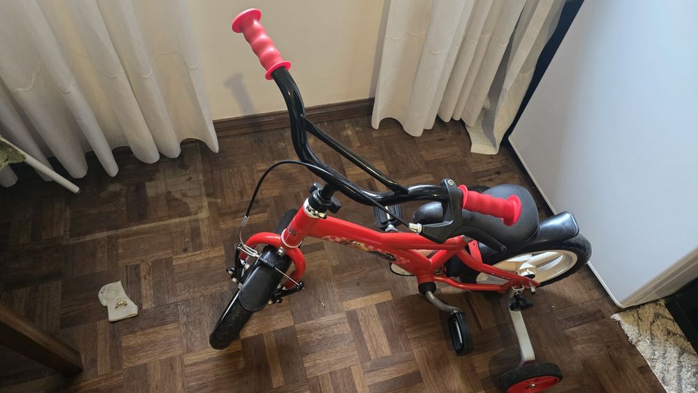 Bicicleta infantil com rodinhas