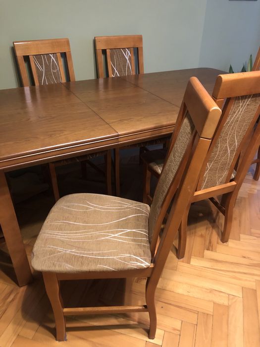 Stół plus 6 krzeseł
