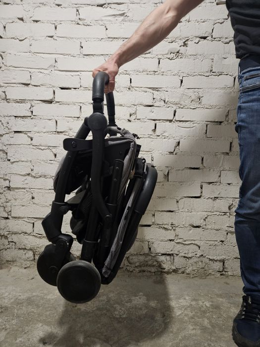 Wózek KEEK MOON do samolotu lekka spacerówka