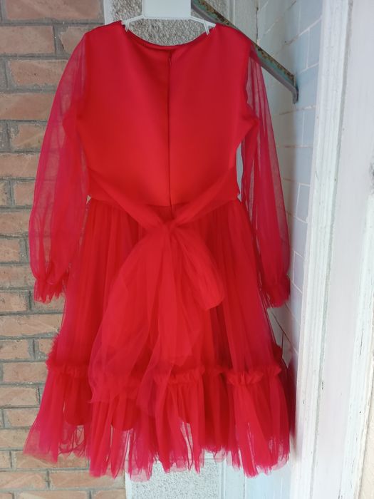 Святкова сукня для дівчинки, розмір 134