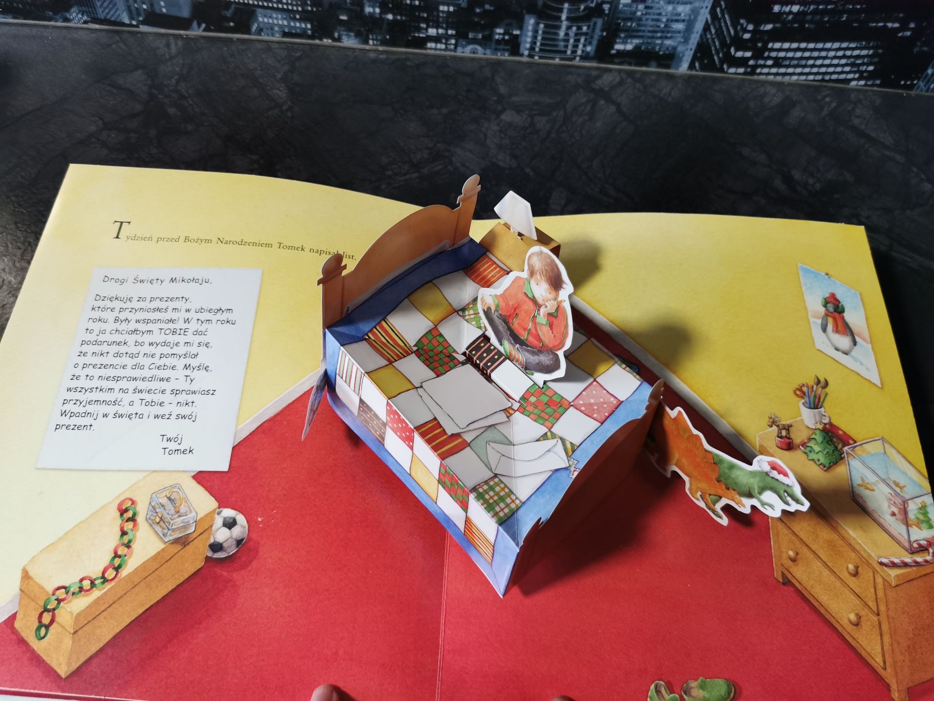 Baśniowa książeczka trójwymiarowa prezent dla świętego Mikołaja kubick