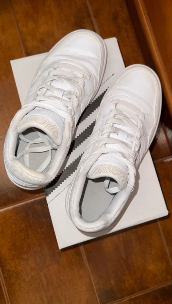 Adidas branco