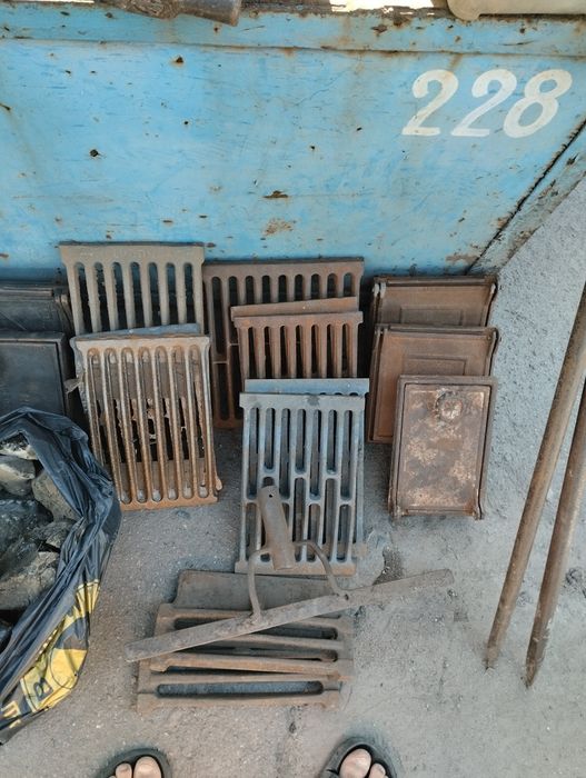 Продам чугунные плиты булат 710х410 , дверцы, колосники