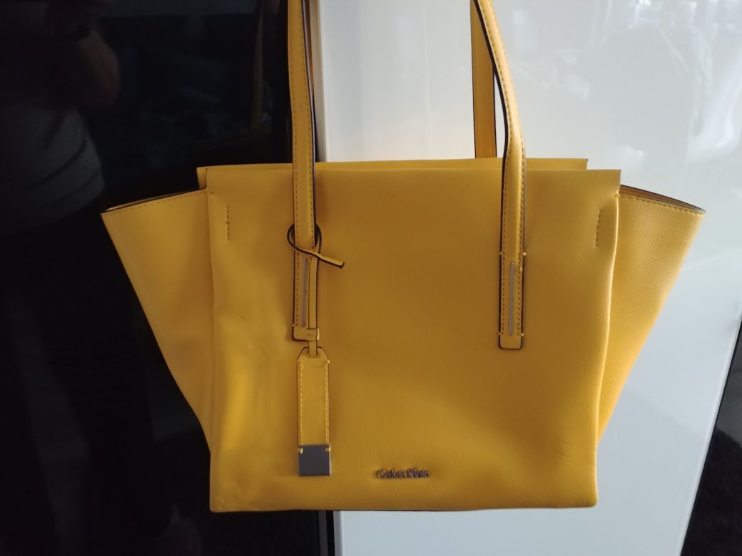 Calvin. Klein torebka Frame medium shopper