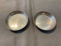 Pequenos pratos de balança (?) em prata com contraste