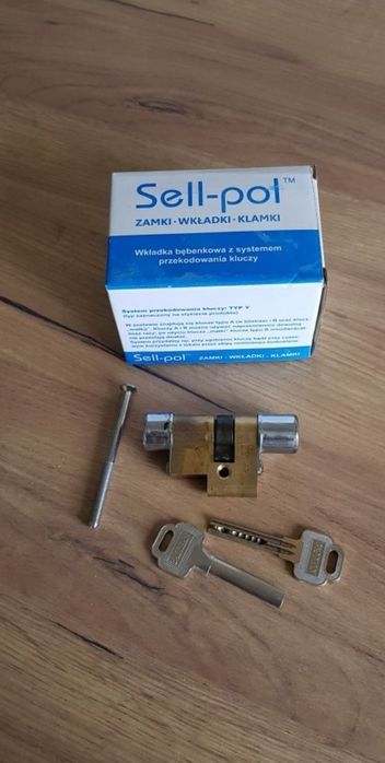 Wkładka do drzwi wraz z kluczami