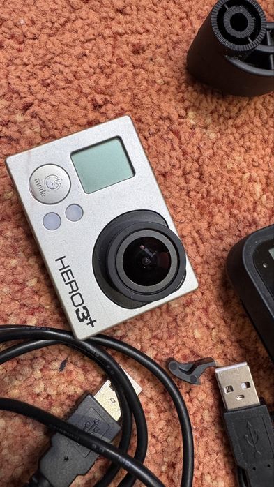 Go pro hero 3+ com pouco uso.