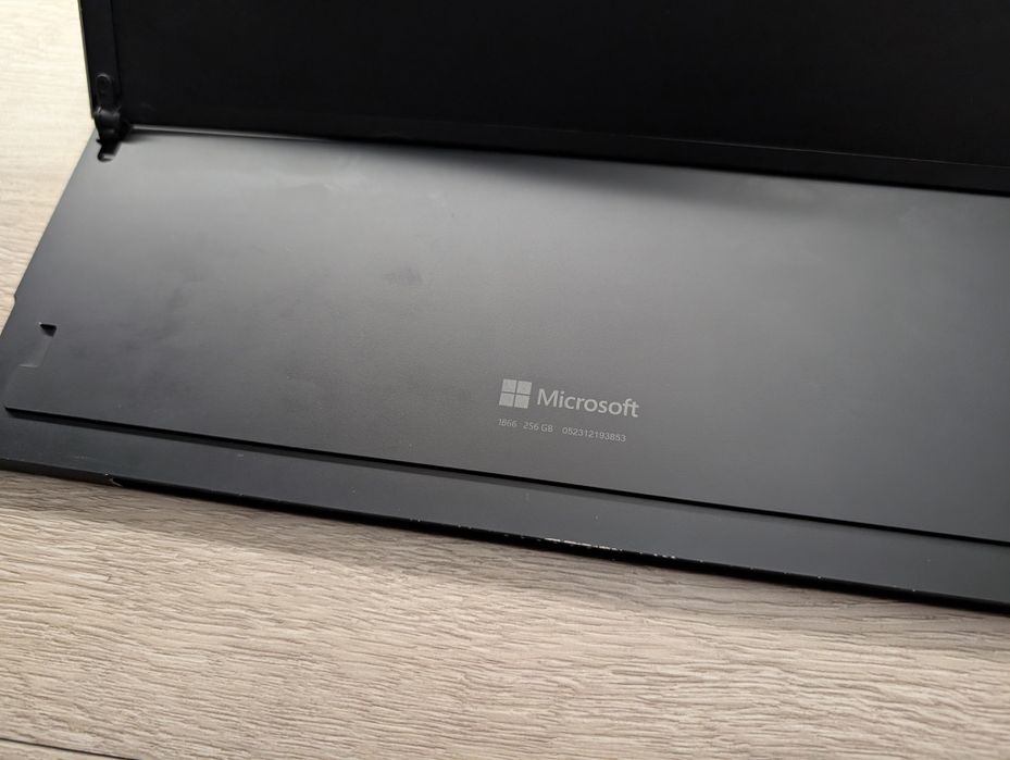 Планшет Surface Pro 7 i5-1035g4 8/256gb 2k ips 90%