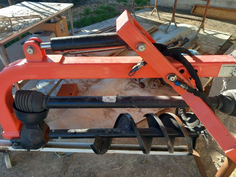 Broca perfuradoura  hidralica para trator marca zeppelin, nunca usada