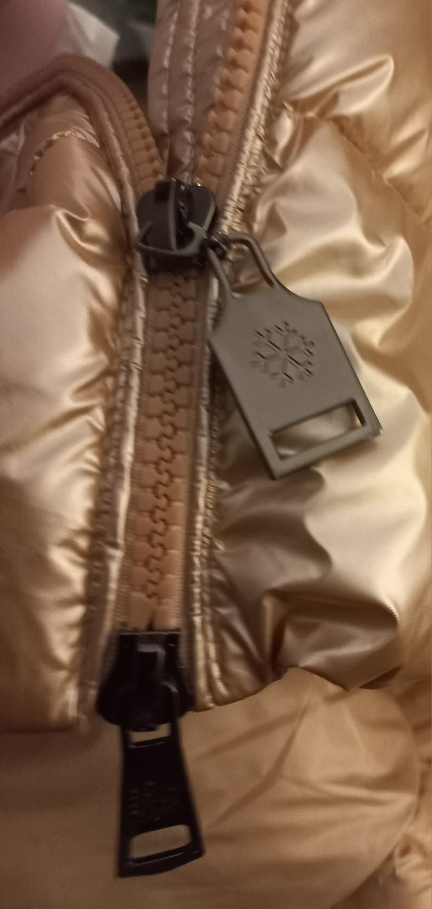 Parka rosa com capuz