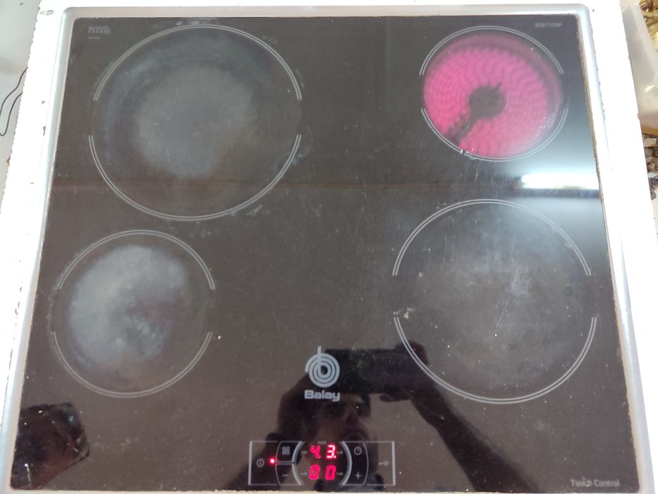 Placa elétrica Balay 57 x 50 cm