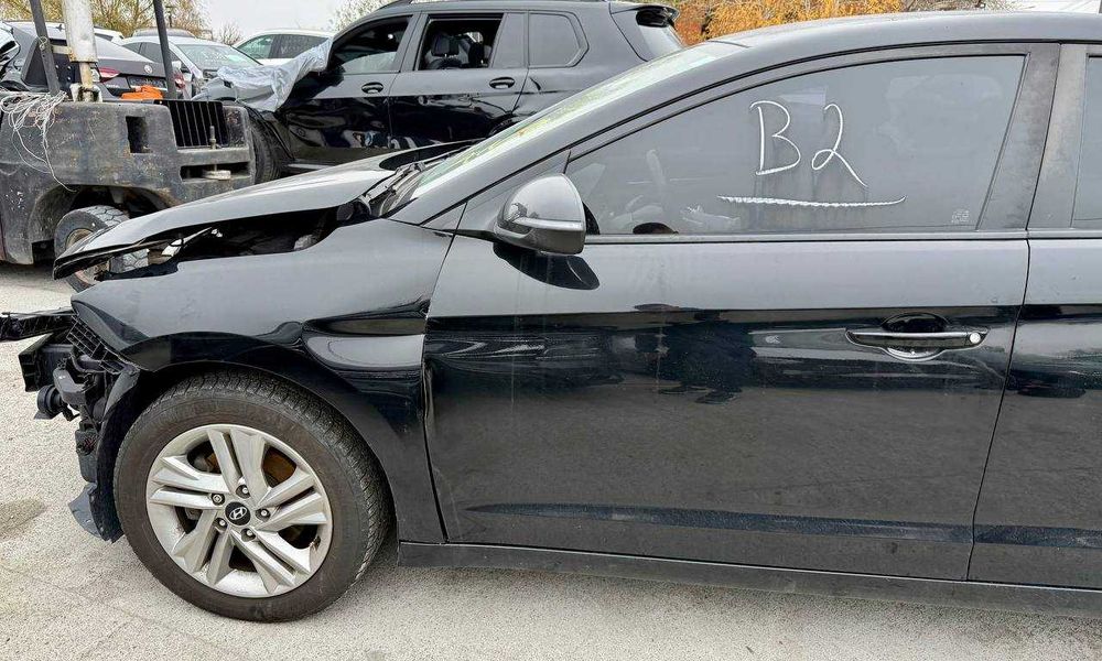 Hyundai elantra 2019 продам без ремонту